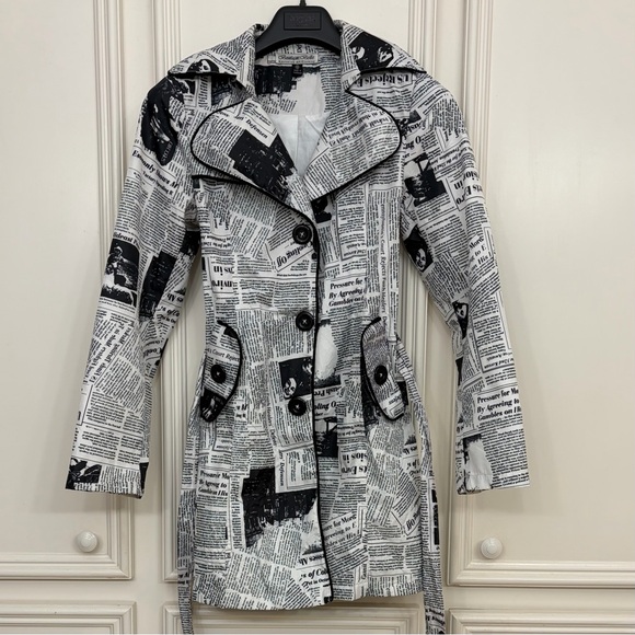 Boutique Belle Australian Art Clothing Newspaper Print Trench Coat Size 10 - Picture 10 of 16